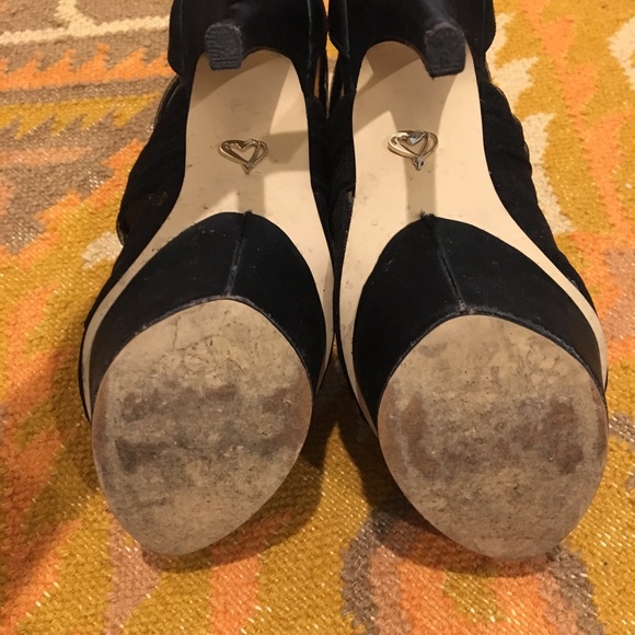 *SOLD Steve Madden FIFI Black High Heel Pumps - Picture 7 of 8